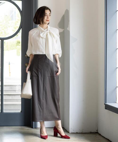 OPAQUE.CLIP（オペークドットクリップ）の「2WAYシアーボウタイブラウス【洗濯機洗い可】（シャツ/ブラウス・レディース・ライトブルー/ホワイト/チャコールグレー・40/38/42）」の8枚目の写真