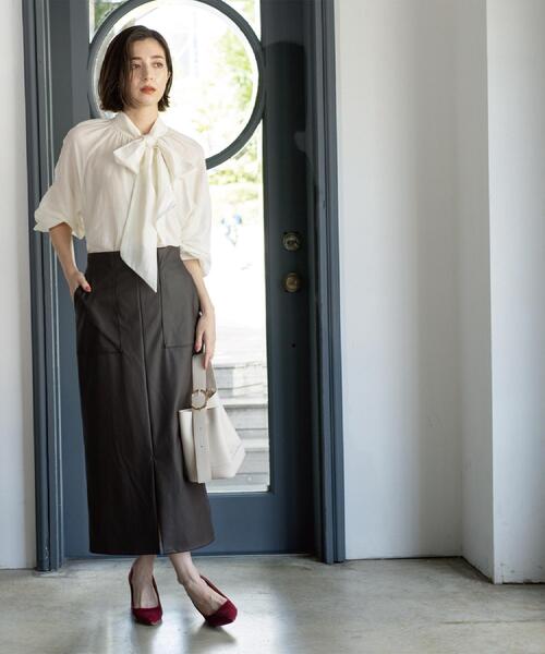 OPAQUE.CLIP（オペークドットクリップ）の「2WAYシアーボウタイブラウス【洗濯機洗い可】（シャツ/ブラウス・レディース・ライトブルー/ホワイト/チャコールグレー・40/38/42）」の9枚目の写真