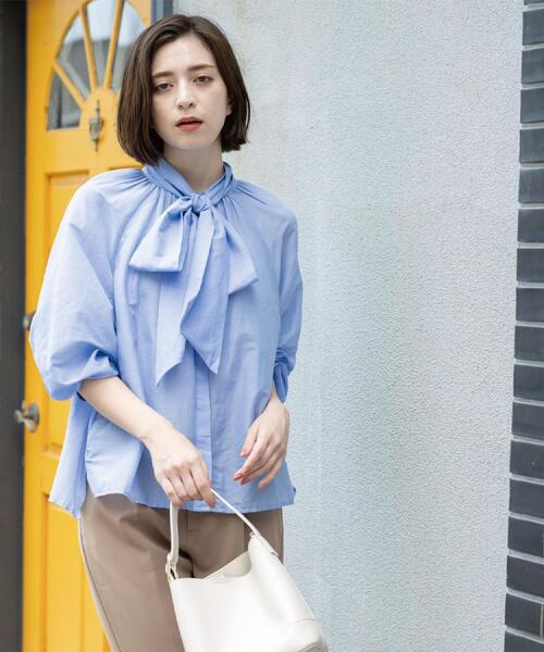 OPAQUE.CLIP（オペークドットクリップ）の「2WAYシアーボウタイブラウス【洗濯機洗い可】（シャツ/ブラウス・レディース・ライトブルー/ホワイト/チャコールグレー・40/38/42）」の19枚目の写真