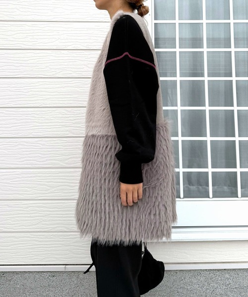 Q(キュー)の「ニットファーベスト(ベスト・レディース・グレー・MEDIUM)」の8枚目の写真