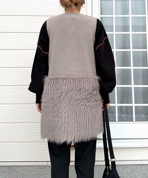 Q(キュー)の「ニットファーベスト(ベスト・レディース・グレー・MEDIUM)」の7枚目の写真