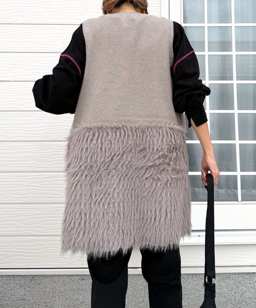 Q(キュー)の「ニットファーベスト(ベスト・レディース・グレー・MEDIUM)」の4枚目の写真