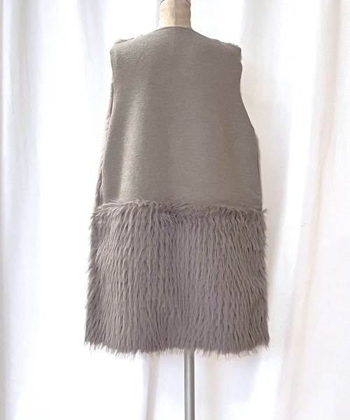 Q(キュー)の「ニットファーベスト(ベスト・レディース・グレー・MEDIUM)」の18枚目の写真