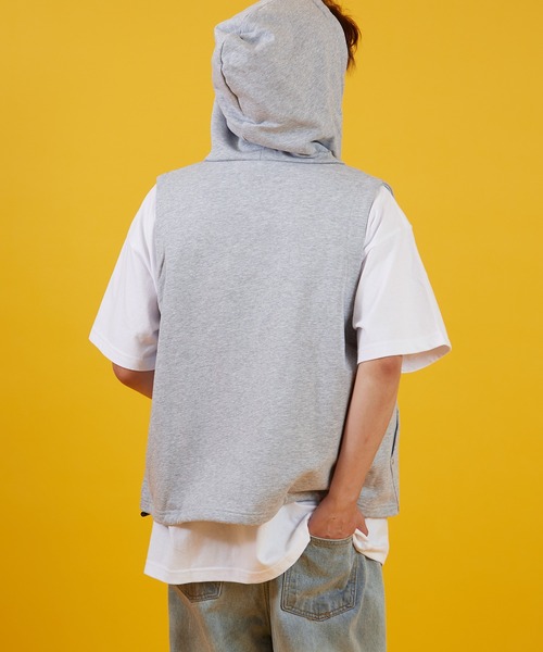 improves（インプローブス）の「ノースリーブ 裏毛スウェット ジップパーカー（ベスト・メンズ・杢グレー/ブラック・MEDIUM/LARGE）」の12枚目の写真