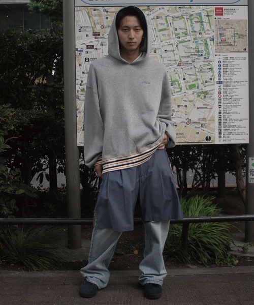 amok(アモク)の「NECKCLOTH SWEATSHIRT(パーカー・メンズ・グレー/ホワイト・L/M/S)」の7枚目の写真