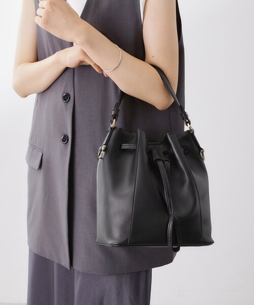 THE SHOP TK （ザ ショップ ティーケー ）の「巾着2WAYショルダーバッグ（ショルダーバッグ・レディース・ブラック/ブラウン系/ワインレッド・00）」の4枚目の写真