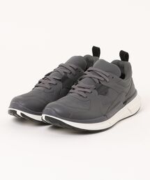 マルチユース BIOM 2.2 防水 高機能スニーカー 軽量 高品質レザー