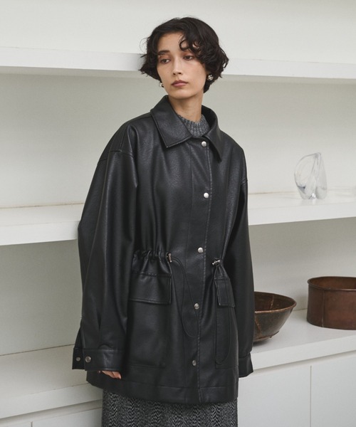 AIC.（エーアイシー）の「ドローストリングフェイクレザージャケット（その他アウター・レディース・ブラック・FREE）」の3枚目の写真