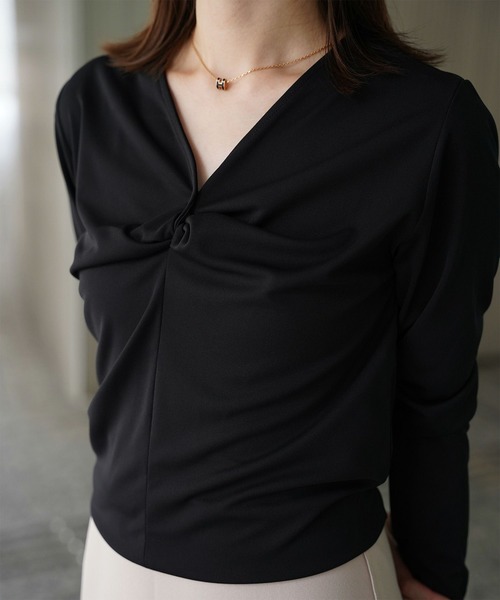 HUIT bouquet(ユイット)の「ツイスト トップス HUIT(Tシャツ/カットソー・レディース・モカ/アイボリー/ブラック・M)」の13枚目の写真