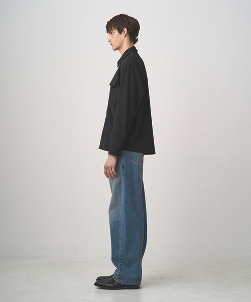 Juha(ユハ)の「SOFT SHELL JACKET(ブルゾン・メンズ・ブラック/チャコールグレー・3/4)」の5枚目の写真