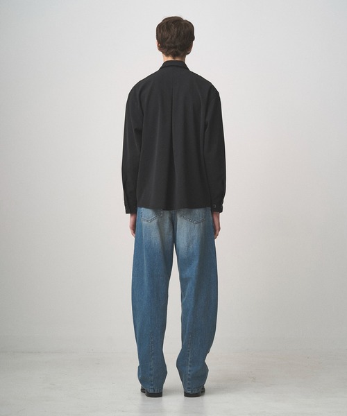 Juha(ユハ)の「SOFT SHELL JACKET(ブルゾン・メンズ・ブラック/チャコールグレー・3/4)」の6枚目の写真