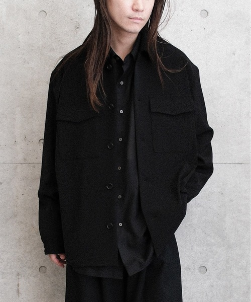 Juha(ユハ)の「SOFT SHELL JACKET(ブルゾン・メンズ・ブラック/チャコールグレー・3/4)」の10枚目の写真