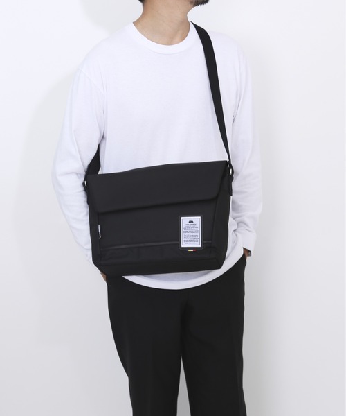 BACKYARD FAMILY(バックヤードファミリー)の「MADDEN EQUIPMENT フラップショルダー(ショルダーバッグ・レディース・ブラック/ブラック×ブラック/ブルー系その他・FREE)」の15枚目の写真