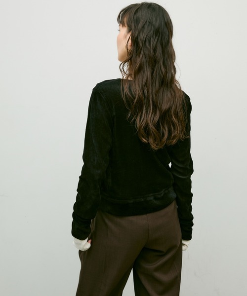 Lutim by u（ルチバイユー）の「Multi button  Velore crew neck cardigan / マルチ釦ベロアクルーネックカーディガン（カーディガン/ボレロ・レディース・ブラック/ブラウン/オフホワイト・FREE）」の19枚目の写真