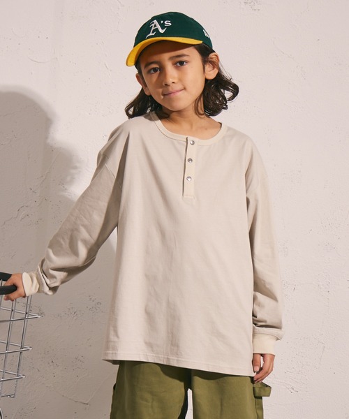 PAIRMANON STREET（ペアマノンストリート）の「【綿100%】ヘンリーネック 長袖 Tシャツ【PAIRMANON STREET】（Tシャツ/カットソー・キッズ・ブラック系その他3/ブラック/ブラウン系その他/ベージュ/グリーン系その他・100/140/110/120/130/150/160/90）」の4枚目の写真