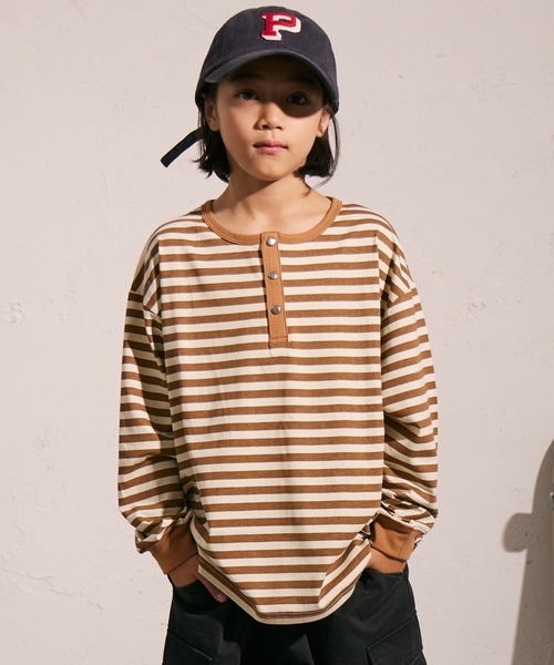 PAIRMANON STREET（ペアマノンストリート）の「【綿100%】ヘンリーネック 長袖 Tシャツ【PAIRMANON STREET】（Tシャツ/カットソー・キッズ・ブラック系その他3/ブラック/ブラウン系その他/ベージュ/グリーン系その他・100/140/110/120/130/150/160/90）」の3枚目の写真