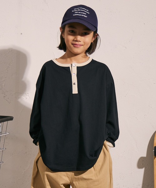PAIRMANON STREET（ペアマノンストリート）の「【綿100%】ヘンリーネック 長袖 Tシャツ【PAIRMANON STREET】（Tシャツ/カットソー・キッズ・ブラック系その他3/ブラック/ブラウン系その他/ベージュ/グリーン系その他・100/140/110/120/130/150/160/90）」の2枚目の写真