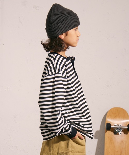 PAIRMANON STREET（ペアマノンストリート）の「【綿100%】ヘンリーネック 長袖 Tシャツ【PAIRMANON STREET】（Tシャツ/カットソー・キッズ・ブラック系その他3/ブラック/ブラウン系その他/ベージュ/グリーン系その他・100/140/110/120/130/150/160/90）」の9枚目の写真