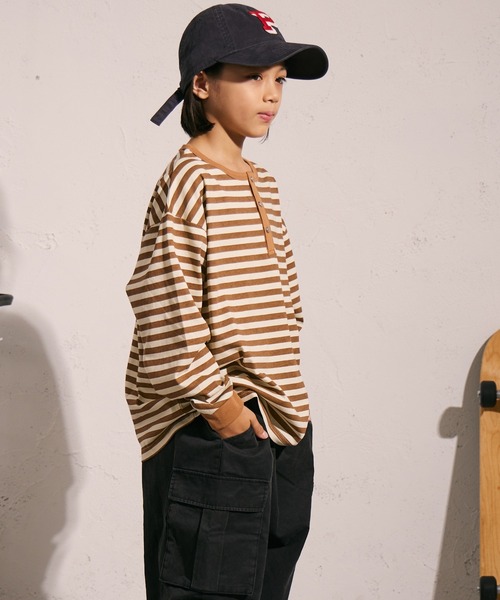 PAIRMANON STREET（ペアマノンストリート）の「【綿100%】ヘンリーネック 長袖 Tシャツ【PAIRMANON STREET】（Tシャツ/カットソー・キッズ・ブラック系その他3/ブラック/ブラウン系その他/ベージュ/グリーン系その他・100/140/110/120/130/150/160/90）」の12枚目の写真