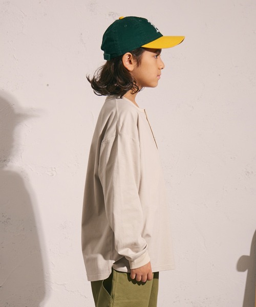 PAIRMANON STREET（ペアマノンストリート）の「【綿100%】ヘンリーネック 長袖 Tシャツ【PAIRMANON STREET】（Tシャツ/カットソー・キッズ・ブラック系その他3/ブラック/ブラウン系その他/ベージュ/グリーン系その他・100/140/110/120/130/150/160/90）」の17枚目の写真