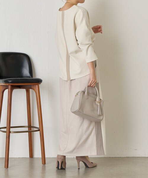 Jena espace merveilleux(ジェナ エスパスメルヴェイユ)の「バックラインスエードカットソー(Tシャツ/カットソー・レディース・アイボリー/グレー/チャコールグレー・FREE)」の8枚目の写真