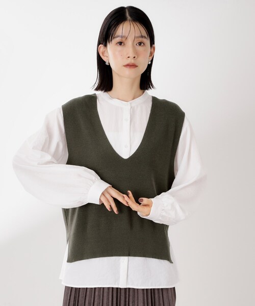 THE SHOP TK (ザ ショップ ティーケー )の「【春まで着られる】ニットベスト&ブラウスセット/洗濯機OK(シャツ/ブラウス・レディース・ダークブラウン/スミクロ/ネイビー・12/13)」の4枚目の写真