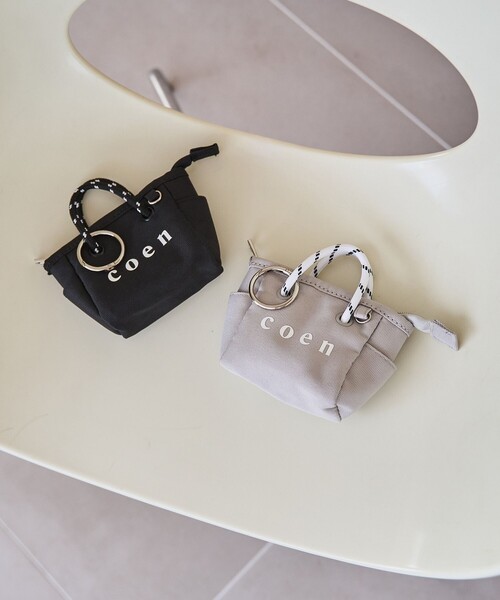 coen(コーエン)の「【新色追加】coen(コーエン) ロゴ ポリキャンバストートバッグチャーム XS(キーホルダー・レディース・ブラック/グレー/ダークブラウン・FREE)」の5枚目の写真