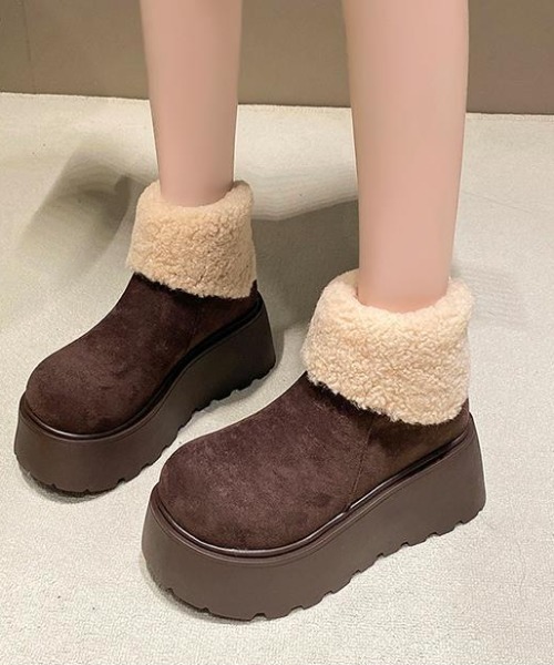 Silly(シリー)の「厚底ムートンブーツ(ブーツ・レディース・ブラウン/ベージュ/ホワイト・SMALL/MEDIUM/LARGE)」の5枚目の写真