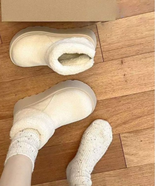 Silly(シリー)の「厚底ムートンブーツ(ブーツ・レディース・ブラウン/ベージュ/ホワイト・SMALL/MEDIUM/LARGE)」の19枚目の写真