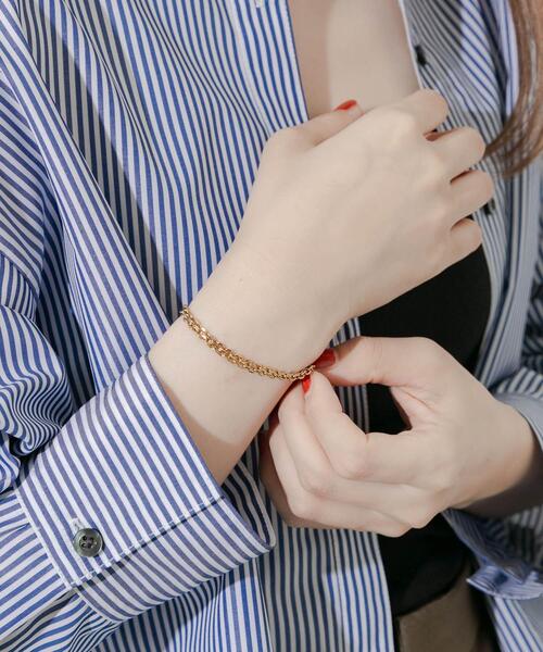 SMELLY（スメリー）の「ステンレスリンクチェーンブレスレット（ブレスレット・レディース・ゴールド・-）」の5枚目の写真