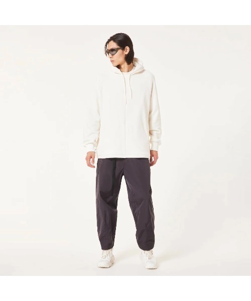 OAKLEY(オークリー)の「OAKLEY Fgl Slick Fleece Hoodie 5.7(オークリー FGL スリック フリース フーディ 5.7)(パーカー・メンズ・ブラック系/ブラウン系/ホワイト系・SMALL/MEDIUM/LARGE)」の2枚目の写真