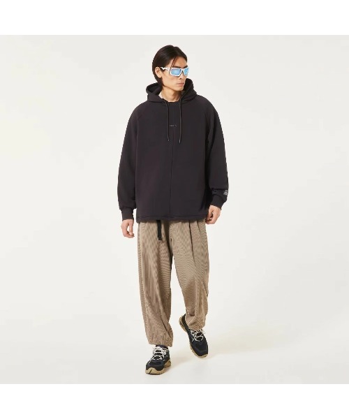 OAKLEY(オークリー)の「OAKLEY Fgl Slick Fleece Hoodie 5.7(オークリー FGL スリック フリース フーディ 5.7)(パーカー・メンズ・ブラック系/ブラウン系/ホワイト系・SMALL/MEDIUM/LARGE)」の3枚目の写真