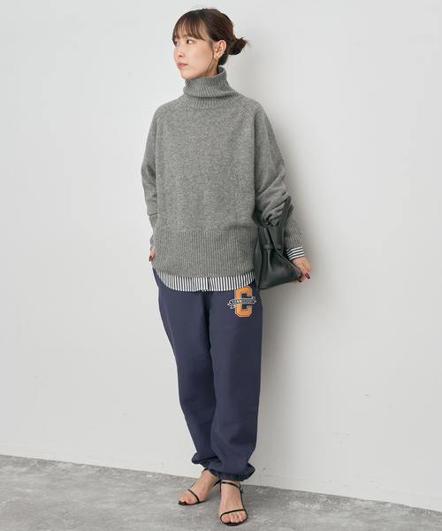 Spick & Span（スピックアンドスパン）の「Champion/チャンピオン REVERSE WEAVE スウェットパンツ（スウェットパンツ・レディース・グレー/ネイビー・MEDIUM）」の4枚目の写真