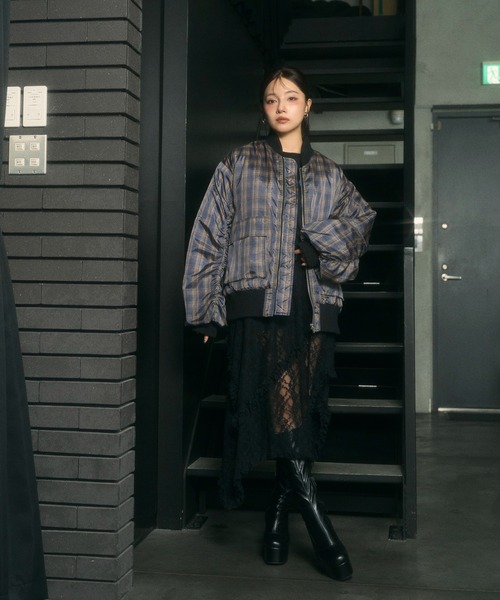 ANDGEEBEE(アンジービー)の「UNISEX オーバーサイズチェックブルゾン(ブルゾン・レディース・ネイビー/ブラック・FREE)」の6枚目の写真