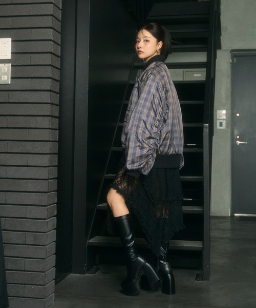 ANDGEEBEE(アンジービー)の「UNISEX オーバーサイズチェックブルゾン(ブルゾン・レディース・ネイビー/ブラック・FREE)」の7枚目の写真