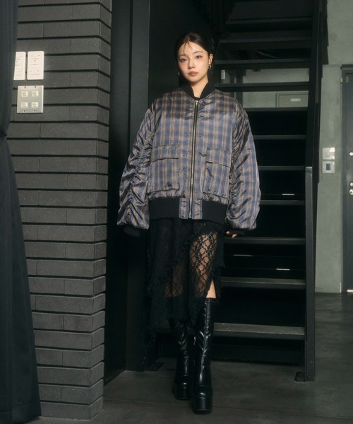 ANDGEEBEE(アンジービー)の「UNISEX オーバーサイズチェックブルゾン(ブルゾン・レディース・ネイビー/ブラック・FREE)」の8枚目の写真