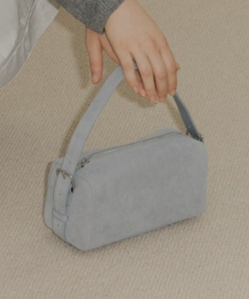 GIUNON(ジウノン)の「adjustable square bag / アジャスタブルスクエアバッグ(ハンドバッグ・レディース・ブラウン/ブラック/オリーブ/ブルー・FREE)」の4枚目の写真