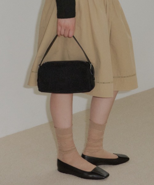 GIUNON(ジウノン)の「adjustable square bag / アジャスタブルスクエアバッグ(ハンドバッグ・レディース・ブラウン/ブラック/オリーブ/ブルー・FREE)」の2枚目の写真