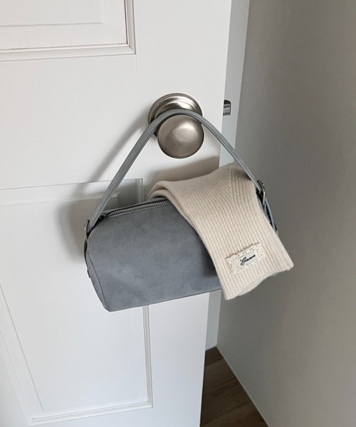 GIUNON(ジウノン)の「adjustable square bag / アジャスタブルスクエアバッグ(ハンドバッグ・レディース・ブラウン/ブラック/オリーブ/ブルー・FREE)」の11枚目の写真