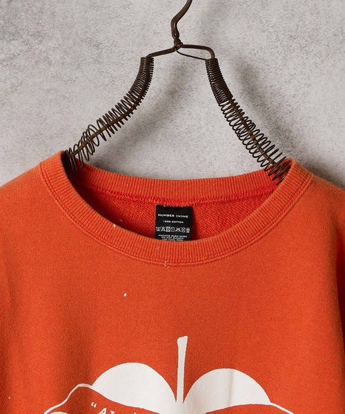 NUMBER (N)INE(ナンバーナイン)の「HAND PAINTED VINTAGE WASH NUMBER (9)INE APPLE SWEATSHIRT / ハンドペイント ヴィンテージウォッシュ ナンバーナイン アップルモチーフ スウェットシャツ(スウェット・メンズ・ブラック/オレンジ・2/3/4)」の8枚目の写真
