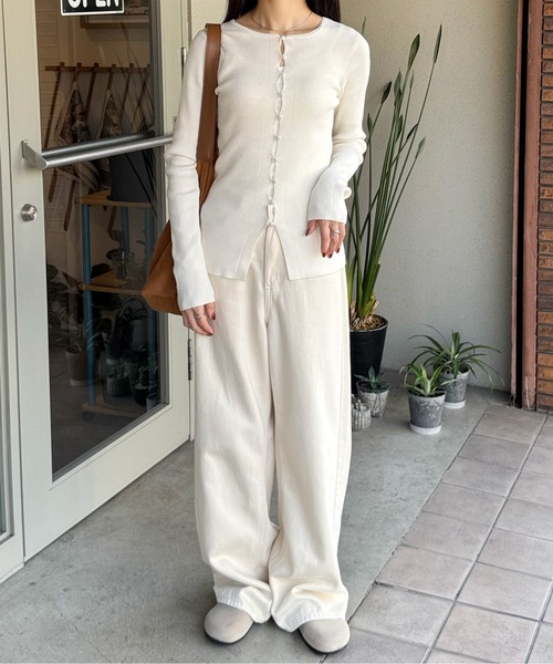 LE MORE(リモア)の「フロントボタンリブカーディガン(ニット/セーター・レディース・アイボリー/レッド/ブラウン/ブラック・FREE)」の19枚目の写真