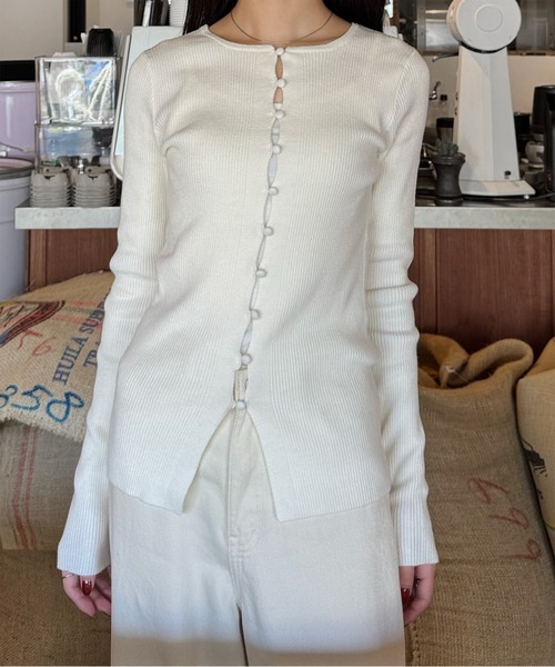 LE MORE(リモア)の「フロントボタンリブカーディガン(ニット/セーター・レディース・アイボリー/レッド/ブラウン/ブラック・FREE)」の22枚目の写真