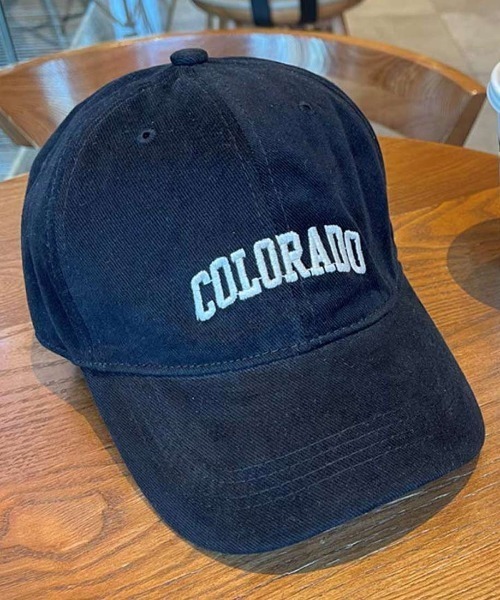 maison de LATIR(メゾンドラティール)の「ロゴ刺繍 ベーシックコットンキャップ(キャップ・レディース・グレー/ブラック/ワイン・FREE)」の1枚目の写真