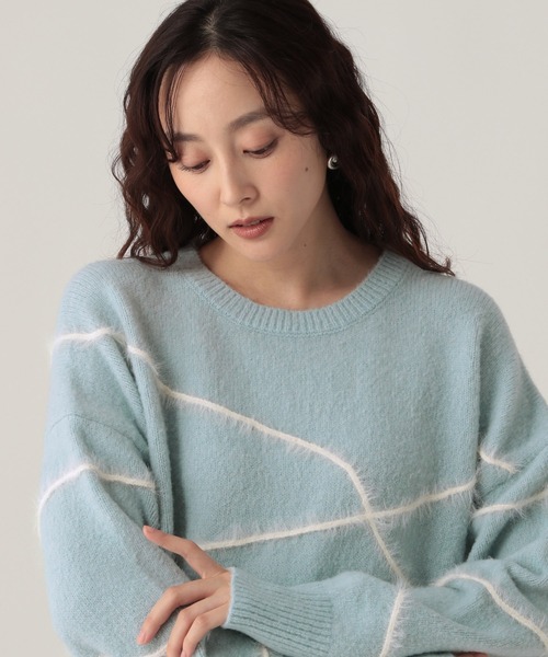 Elura(エルーラ)の「シャギーラインニット/621800(ニット/セーター・レディース・ライトピンク/ライトブルー/ブラウン/ネイビー/グレー/オフホワイト・FREE)」の4枚目の写真