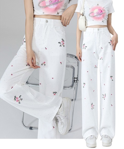 shoppinggo(ショッピングゴー)の「花柄刺 ラインストーン デニムパンツ(デニムパンツ・レディース・ホワイト・M)」の2枚目の写真