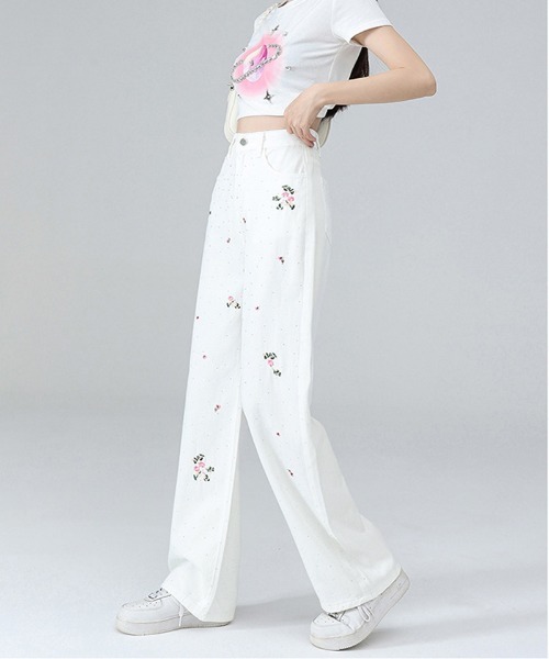 shoppinggo(ショッピングゴー)の「花柄刺 ラインストーン デニムパンツ(デニムパンツ・レディース・ホワイト・M)」の8枚目の写真