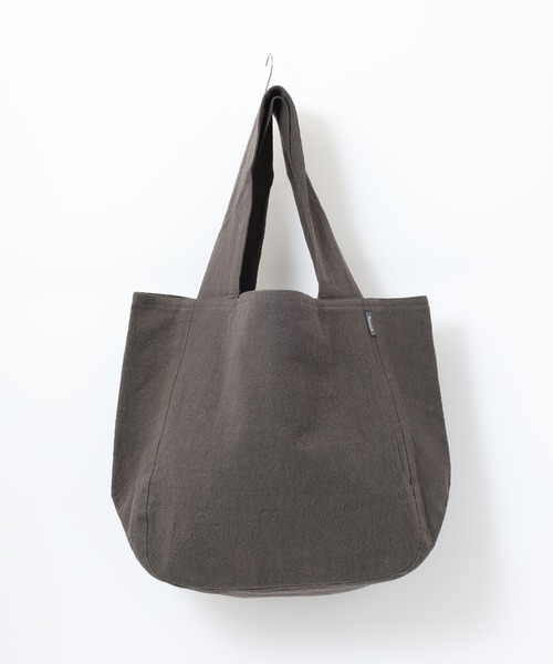 l'atelier Nuuit(アトリエヌイ)の「ウォッシュドコットン ラウンドバッグ L(トートバッグ・レディース・ブラック/ライトピンク/ブルー/ナチュラル/スモークグレー/グリーン/ライトグリーン/ライトグレー/ホワイト/レンガ/マスタード/ネイビー/コーラル・ONE SIZE)」の15枚目の写真