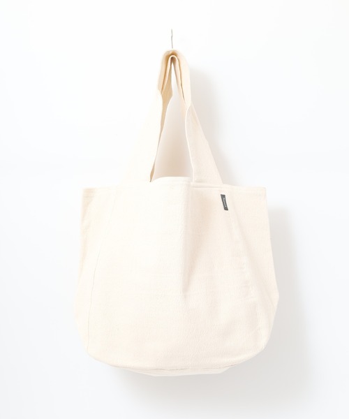 l'atelier Nuuit(アトリエヌイ)の「ウォッシュドコットン ラウンドバッグ L(トートバッグ・レディース・ブラック/ライトピンク/ブルー/ナチュラル/スモークグレー/グリーン/ライトグリーン/ライトグレー/ホワイト/レンガ/マスタード/ネイビー/コーラル・ONE SIZE)」の18枚目の写真