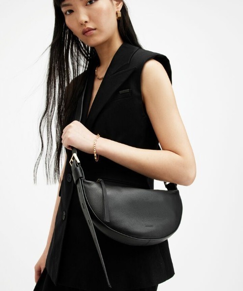ALLSAINTS(オールセインツ)の「ALLSAINTS HALF MOON XBODY(ショルダーバッグ・レディース・ブラック・FREE)」の2枚目の写真