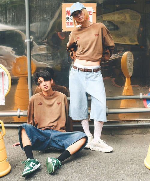 younger song（ヤンガーソング）の「【ムラサキスポーツ限定】UMBRO/アンブロ ピグメントバタフライティ ロンT/長袖Ｔシャツ MD27-LST02A（Tシャツ/カットソー・メンズ・ネイビー/ブラウン/ブラック・L/M/S）」の13枚目の写真